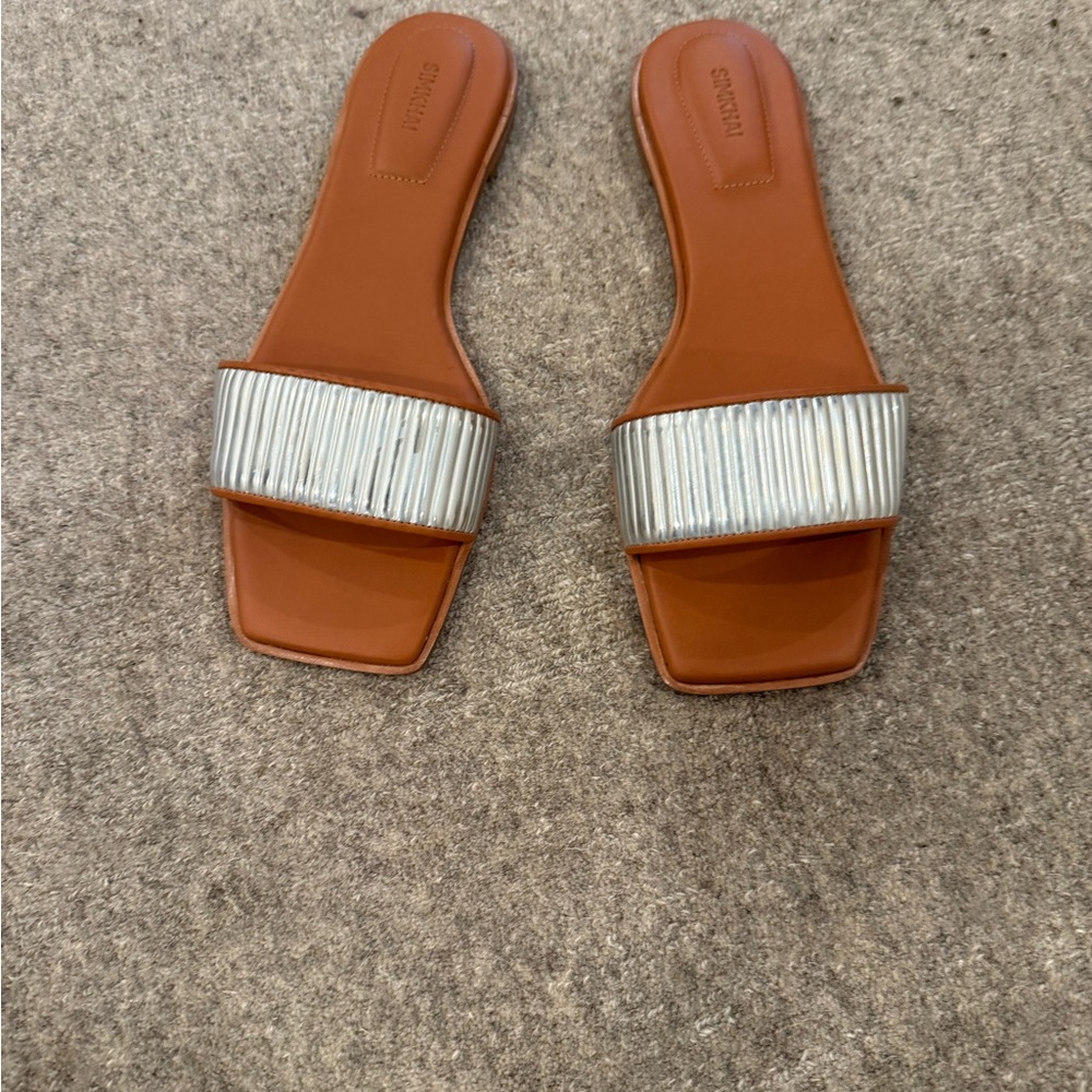 Simkai Women's Tan and Silver Slide Sandals